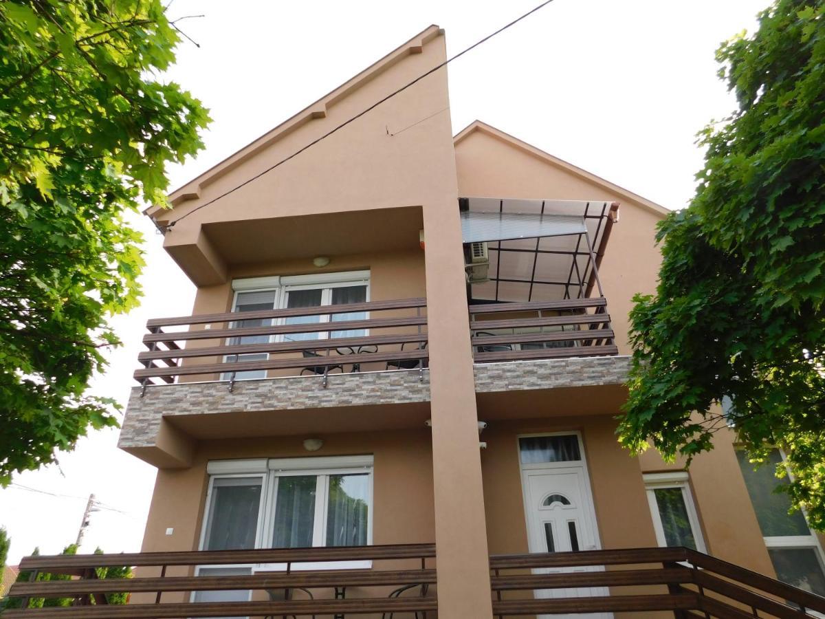 Wesselenyi Apartmanhaz Hajduszoboszlo Exterior photo